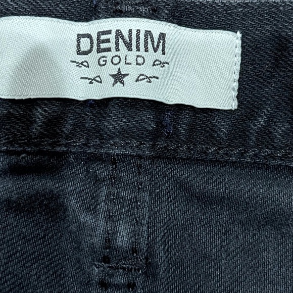 Dennim gold
Men's Classic Black Straight Jeans - Picture 8 of 11